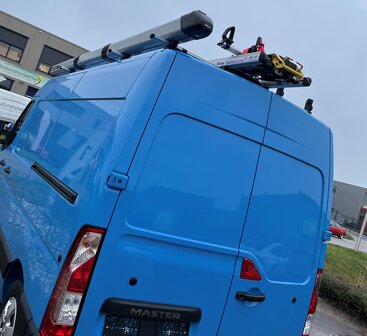 Renault Master SafeStow + dakdragers en PipeTube