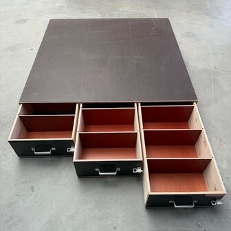 Voorraad nr. 3: Bodembak met 3 laden exclusief rol-elementen 122x124x22 LxBxH