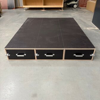 Voorraad nr. 511: Bodembak met 3 laden incl. rol-elementen 170x134x22.5