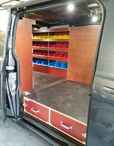 Ford Transit Custom L2 met dubbele zijdeur