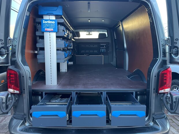 VW Transporter L2 Sortimo SR5 en Jumbo laden