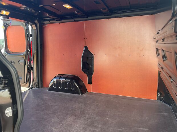 Renault Trafic L1 Laadruimte bekleding + side-bars