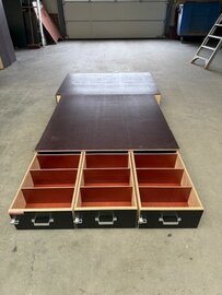 Voorraad nr. 400: Bodembak set 3 laden achter en 3 laden zijdeur inclusief rol-elementen Sprinter L1H1 