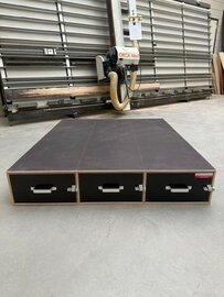 Voorraad nr. 500: Bodembak achterdeur optie met 3 laden zonder rol-elementen 