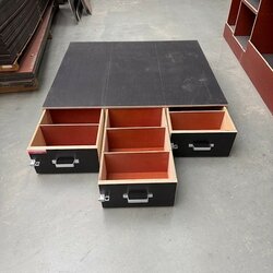 Voorraad nr. 513: Bodembak met 3 laden incl. rol-elementen 110x121x23